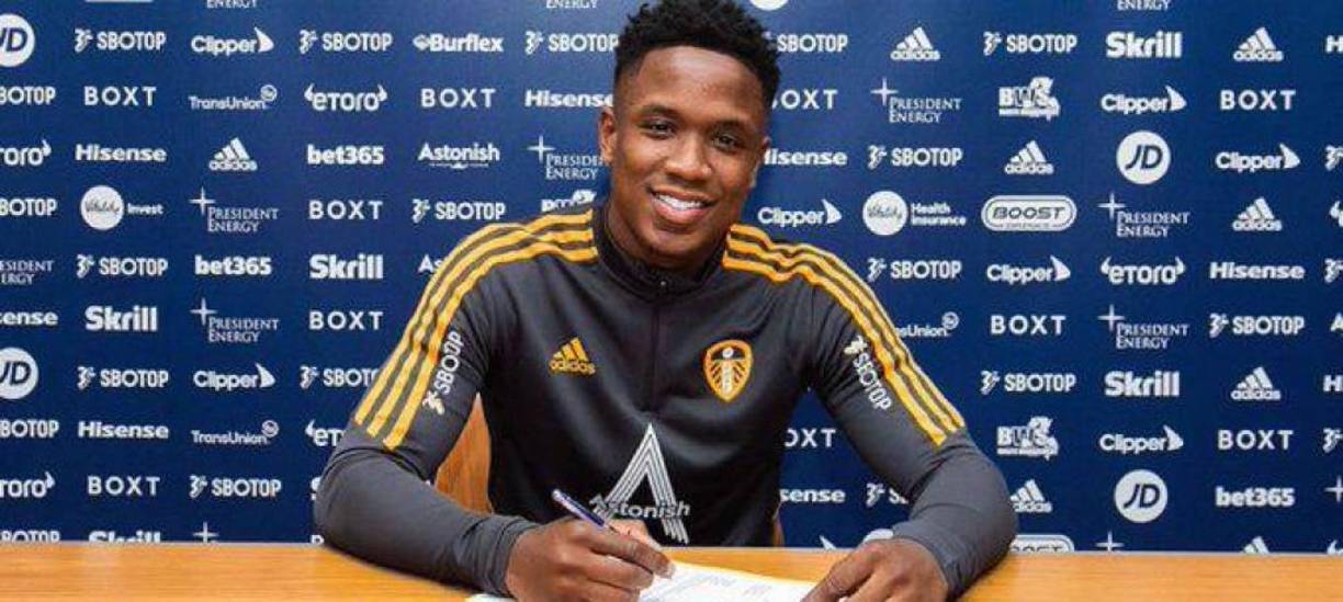 OFICIAL: Luis Sinisterra ficha por el Leeds United. El atacante colombiano de 23 años desembarca procedente del Feyenoord, a cambio de 25 millones de euros y firma contrato hasta 2027.
