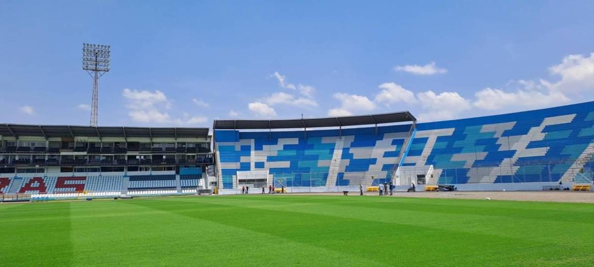 La empresa tica Turf Manager Special también fue la que puso la cancha del Estadio Morera Soto del Alajuelense.