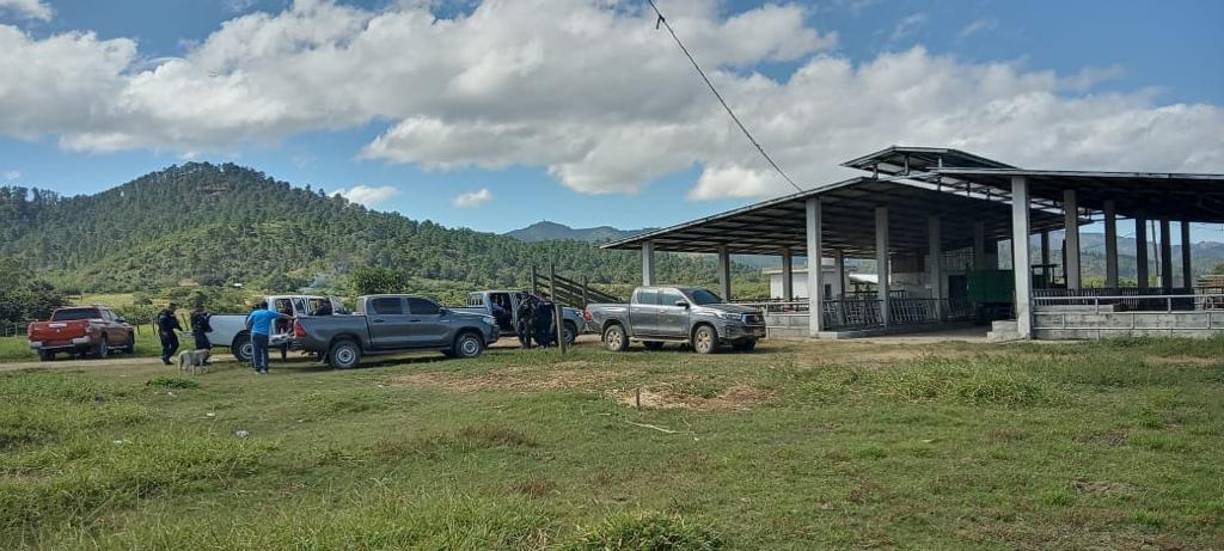 Además, los acusados “han estado involucrados en la venta de fentanilo” en Estados Unidos, según dijo el viernes el portavoz de la Secretaría de Seguridad, Miguel Martínez, quien subrayó que la operación de captura es la primera colaboración entre Honduras y EE.UU. en la búsqueda de personas vinculadas al tráfico de fentanilo.