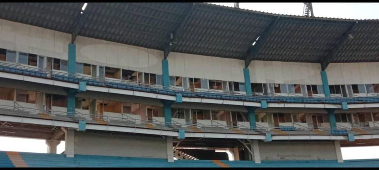 El estadio Olímpico de San Pedro Sula luce totalmente abandonado. 