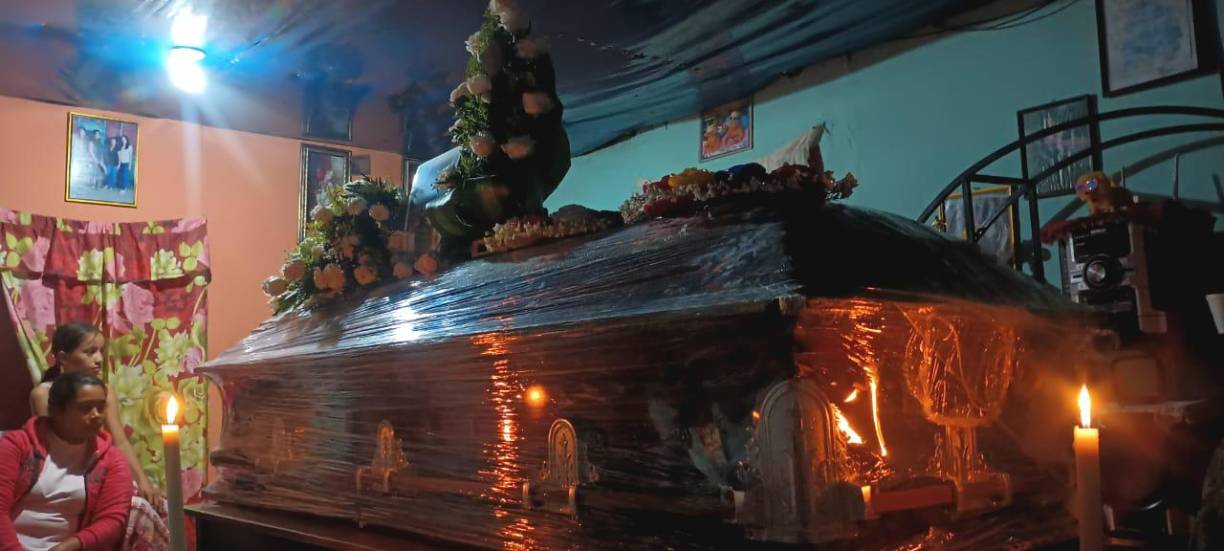 Ese mismo 8 de enero su cuerpo fue trasladado y luego velado en su natal Lucerna en donde sus vecinos aún impactados por la notocia, esperaban para despedirse de uno de los suyos.