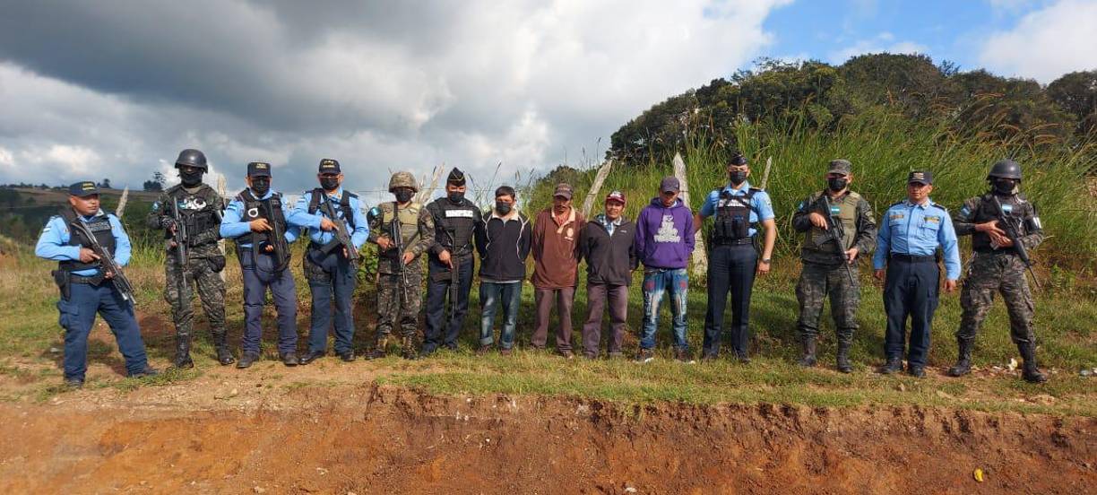 En El Salvador, más de 57,000 pandilleros y mareros han sido detenidos por las fuerzas de seguridad. 