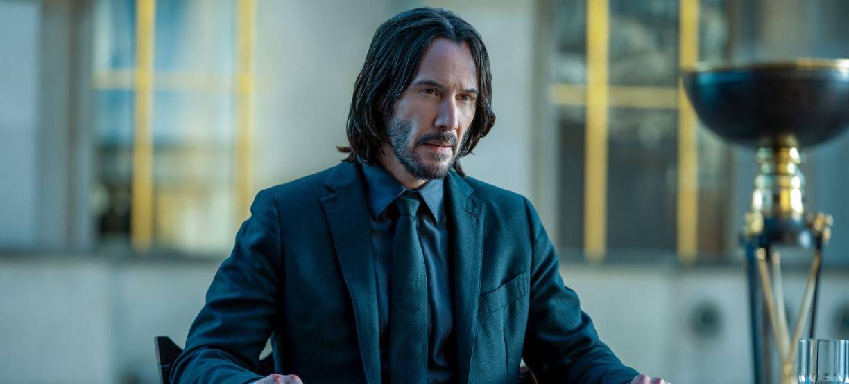 A sus 58 años, el actor sigue demostrando que está en forma para ejecutar difíciles coreografías de pelea, pero confiesa que no puede negar que comienza a sentir el paso de los años en su cuerpo. “La vida es vida y esta tiene muerte, por eso no puedo correr y saltar y jugar tanto como antes (...), intento reconocerlo y aceptarlo, pero es algo que me aflige”, dijo Reeves.