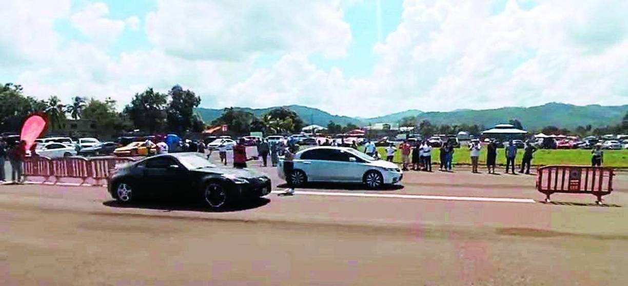 El kilómetro y medio de pista asfaltada es el escenario ocasional para carreras de motos y de carros modificados, los famosos cuartos de milla. Incluso ha servido como vitrina para apreciar vehículos de colección.