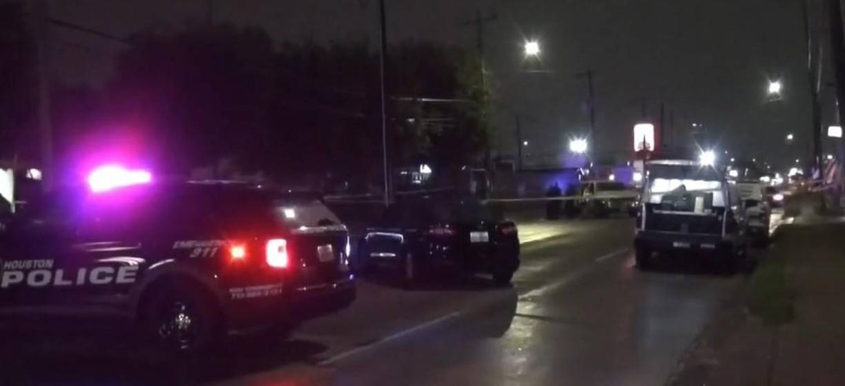 El segundo homicidio que involucra a Medrano ocurrió tras un altercado en el estacionamiento de un centro comercial en la cuadra 7550 de Long Point Dr. al noroeste de Houston.