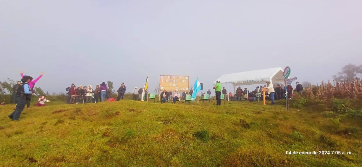 La mañana de este jueves se realizaron además visitas a un lugar especial conocido como el Cerro Los Hoyos, ubicado en la comunidad de Los Olivos, Yamaranguila.