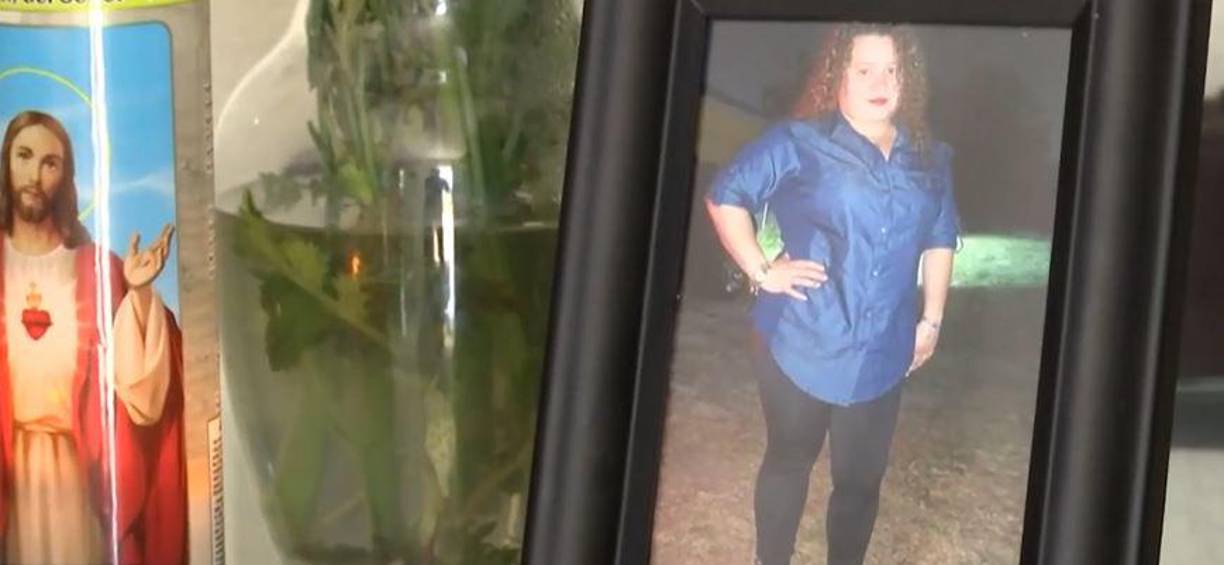 Una forma de contribuir con la familia de Dina es depositar dinero en Banco de Occidente 21-202-111834-1 a nombre de Lucía Cartagena Cardoza. También se puede donar a tráves de gofundme.com. 