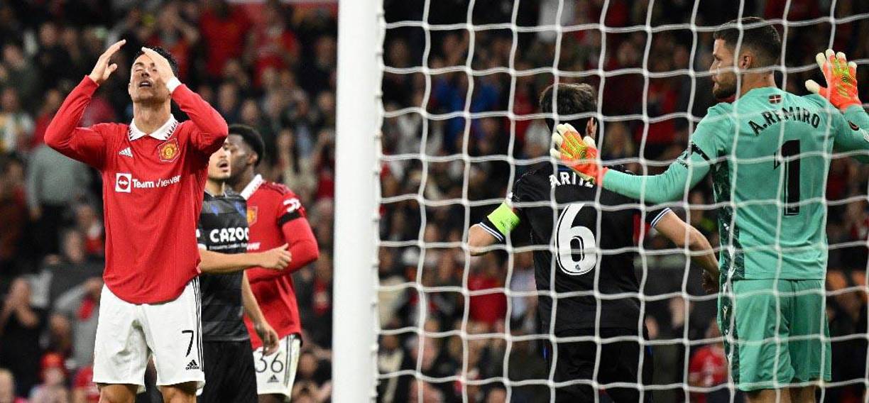 El Manchester United, que salió con un once de gala en el que estaban Cristiano Ronaldo -por primera vez titular este curso en el primer partido de su carrera en la Europa League-, Casemiro y Christian Eriksen, continúa un inicio de temporada irregular, en el que alterna grandes resultados, como las victorias en campeonato contra Liverpool y Arsenal, con derrotas como la de este jueves.