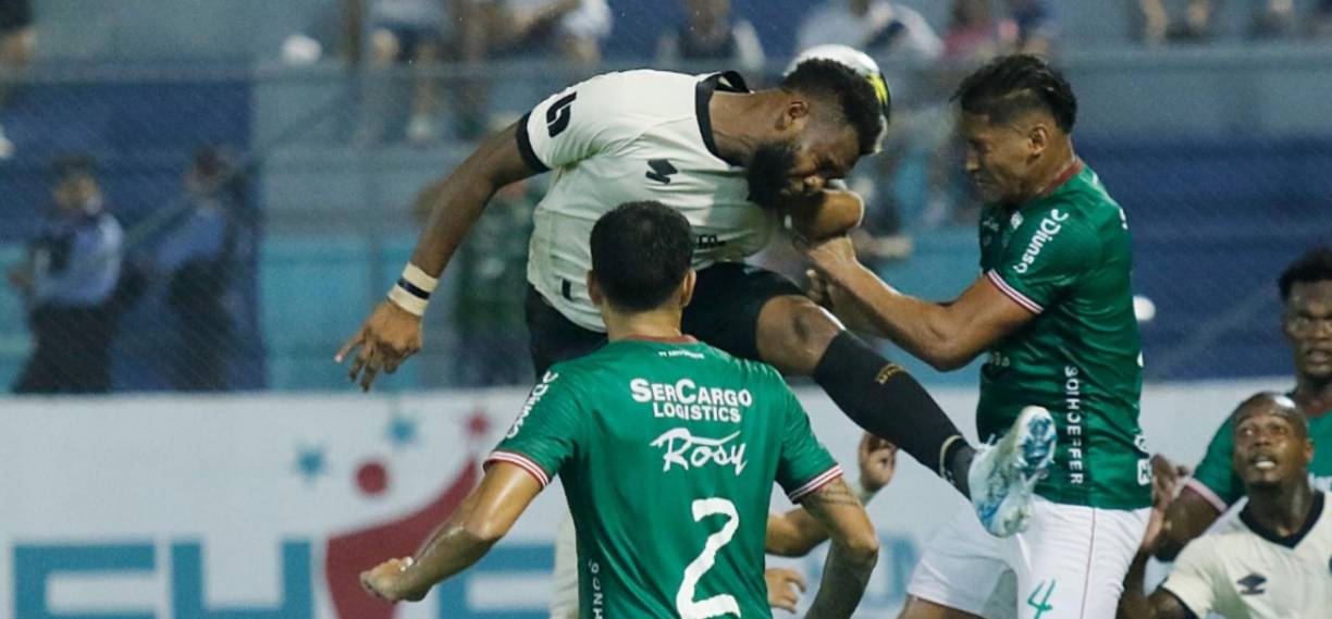 Fue un clásico accidentado en el estadio Morazán de San Pedro Sula. 
