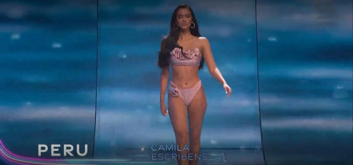 Camila Escribens, Perú