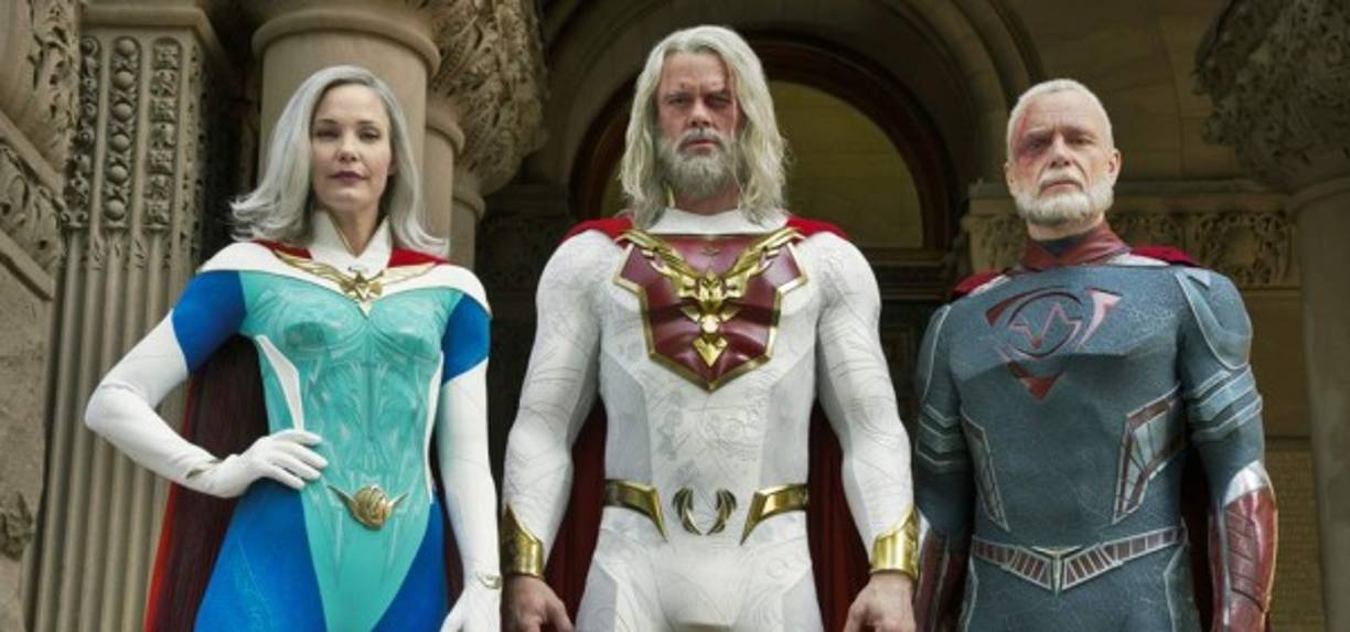 Jupiter's Legacy: 7 de mayo en Netflix<br/><br/>Un nuevo drama épico de superhéroes basado en las novelas gráficas de Mark Millar y Frank Quitely. Sang Kyu Kim es el 'showrunner' y productor ejecutivo y el reparto lo encabezan Josh Duhamel, Leslie Bibb y Ben Daniels.<br/><br/>Tras dedicar casi un siglo a proteger a la humanidad, la primera generación de superhéroes debe pasar el testigo a sus hijos, pero los jóvenes, ansiosos por demostrar su valía, no logran estar a la altura.