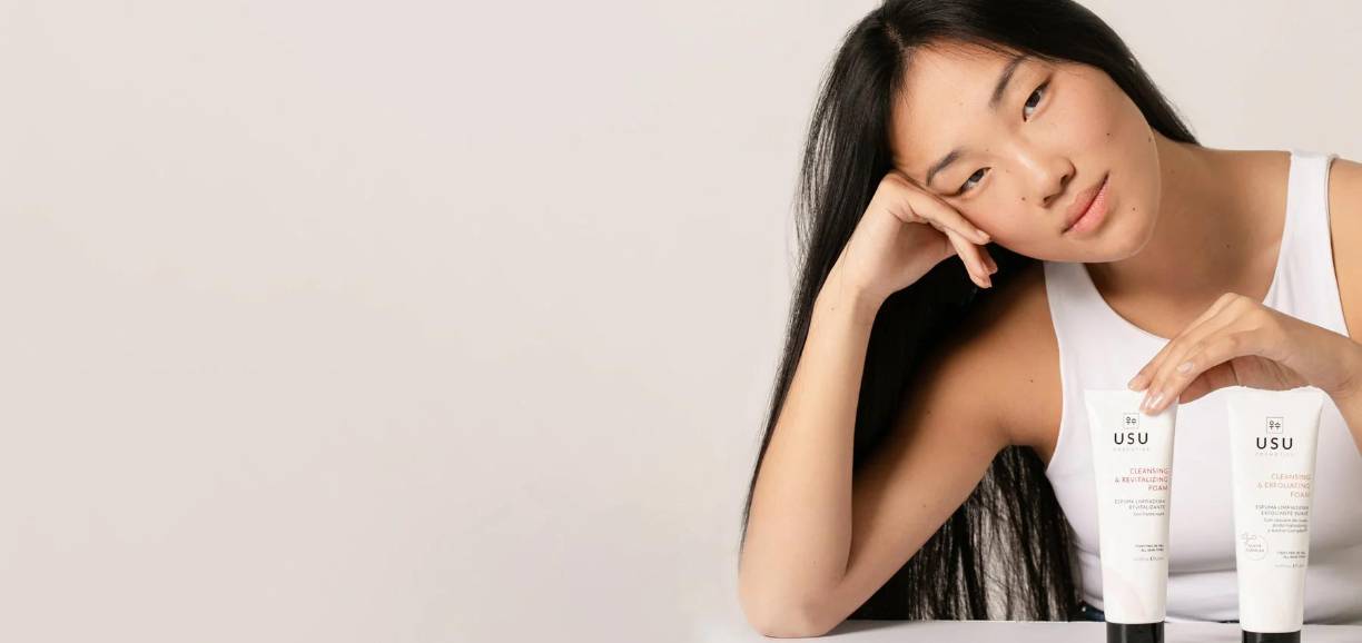 5. Esencia. La esencia es muy parecida al tónico, pero se enfoca completamente en hidratar la piel y prepararla para los siguientes pasos de la rutina.