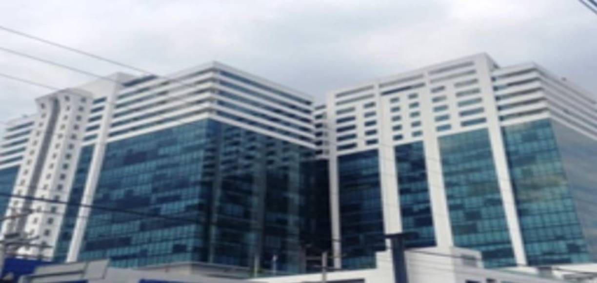 Las autoridades aseguraron tres oficinas, locales 21719, 21718 y 21720 del complejo Torre Morazán en Tegucigalpa, propiedad de Sociedad Mercantil Desarrollos, Construcciones y Equipos S.A. (DECOESA).