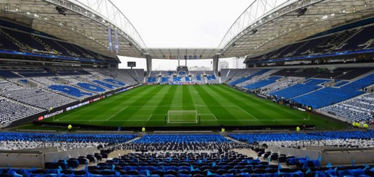 El estádio Do Dragão previo al duelo entre lusos y alemanes.