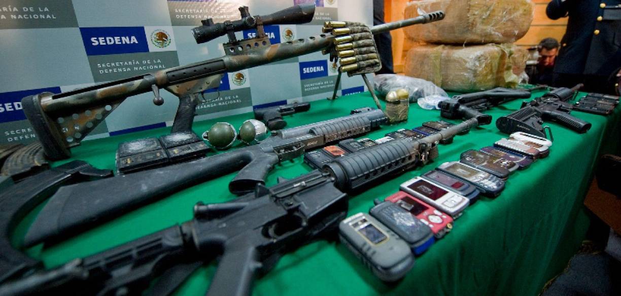 Otra figura relevante en el grupo de sicarias fue "La Flaca" Mireya Moreno Carreón, quien ejerció como jefa de plaza en el municipio de San Nicolás de los Garza, Nuevo León. Tras su captura, fue condenada por tráfico de drogas, homicidio calificado y portación de armas de uso exclusivo del Ejército. Ambas mujeres se encuentran actualmente en prisión en el estado de Morelos.