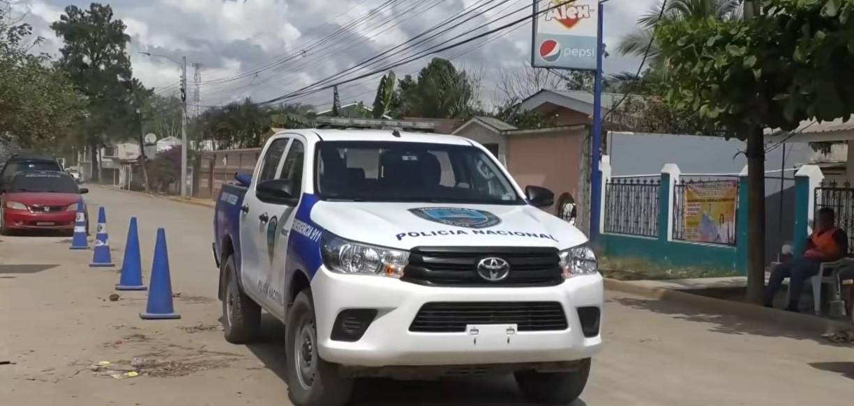 “Yo no les enseñé eso”, relató el padre al canal local<a rel="nofollow noopener noreferrer" href="https://www.facebook.com/watch/?v=762355761921352&amp;t=33" target="_blank"> <b>TVT.</b></a> Explicó que, al percatarse de lo que estaba haciendo su hijo, lo persiguió en su motocicleta hasta lograr que se detuviera.