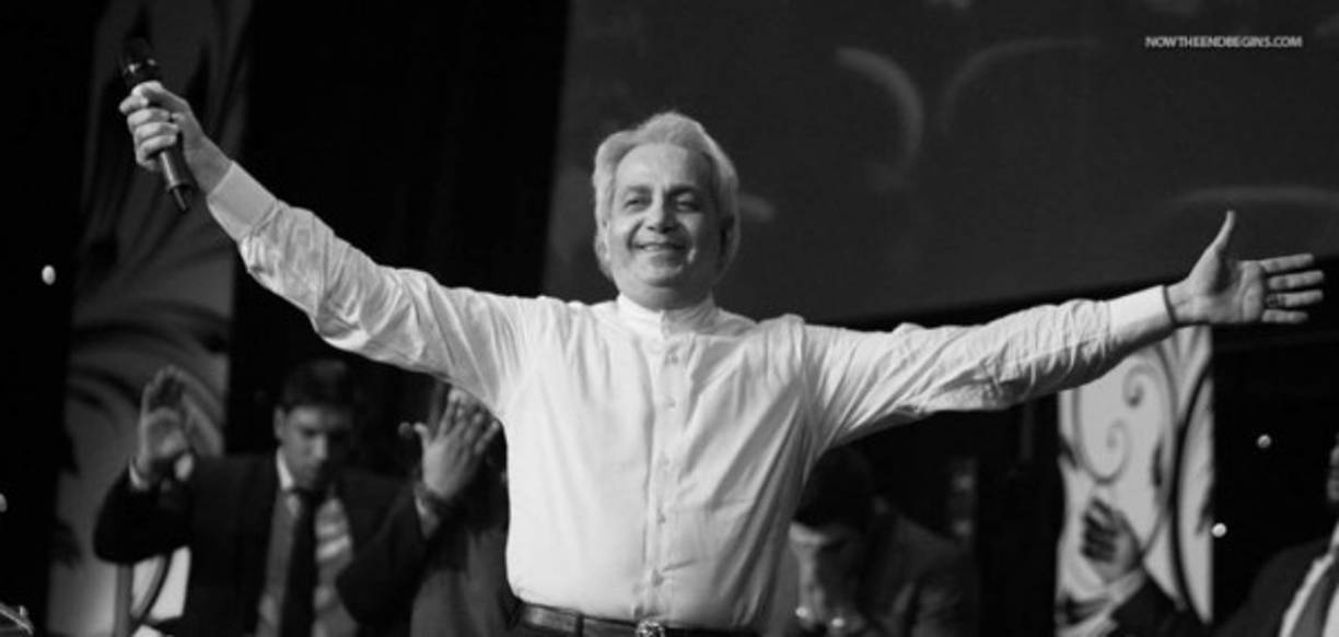 Hinn enseña que Dios quiere que todos los hombres sean sanados de todas sus enfermedades. Si la gente simplemente tiene suficiente fe para creer que pueden ser sanadas, Dios les sanará a través de un agente sanador como él.