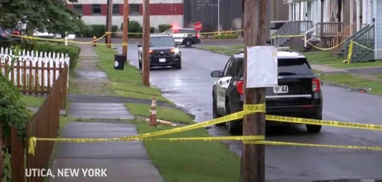 Según reportó The New York Times, Mway había salido a jugar con sus amigos el viernes por la noche, cuando una patrulla merodeaba la zona por denuncias de robos a vecinos y en los hogares.