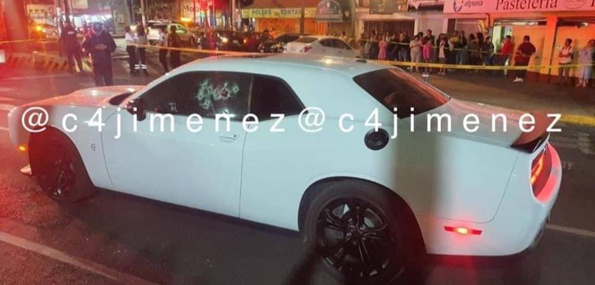 Esos lujos, de acuerdo con la mujer, los obtuvo con las ganancias generadas como comerciante de ropa que ‘vendía’ en un establecimiento ubicado en la calle de González Ortega, en Tepito, además de que tenía un puesto de alitas en la calle Río Bamba, en Lindavista. 