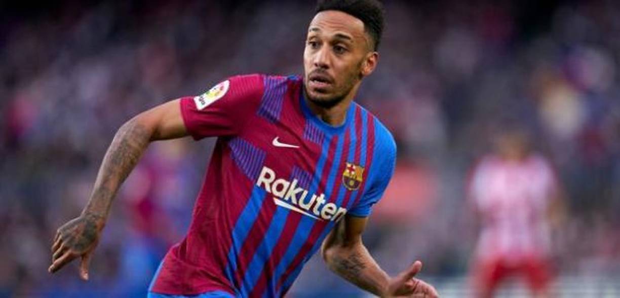 SUPLENTES: Vaya problema tiene Xavi con la llegada de Lewandowski, pues Aubameyang no para de hacer goles. Ya marcó en el primer amistoso de la pretemporada y el pasado curso fue el máximo goleador del equipo desde que llegó en enero.