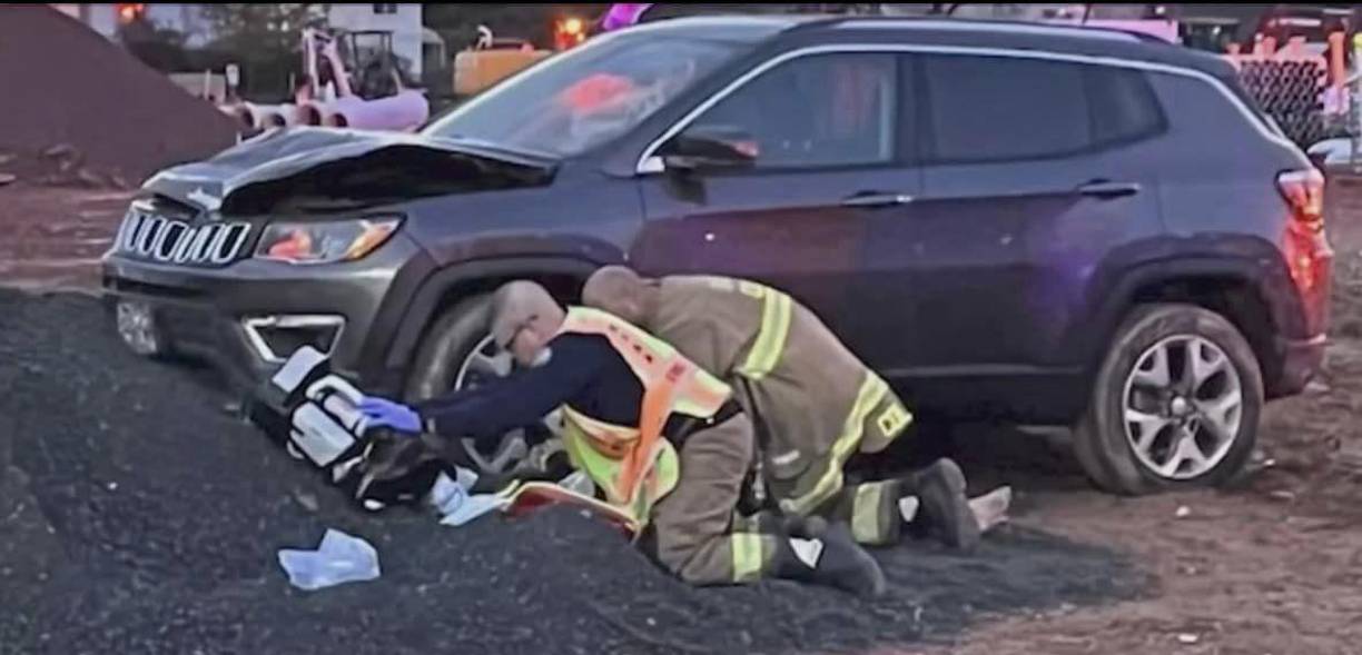 No se presentaron cargos de inmediato, y no está claro por qué el conductor los golpeó.