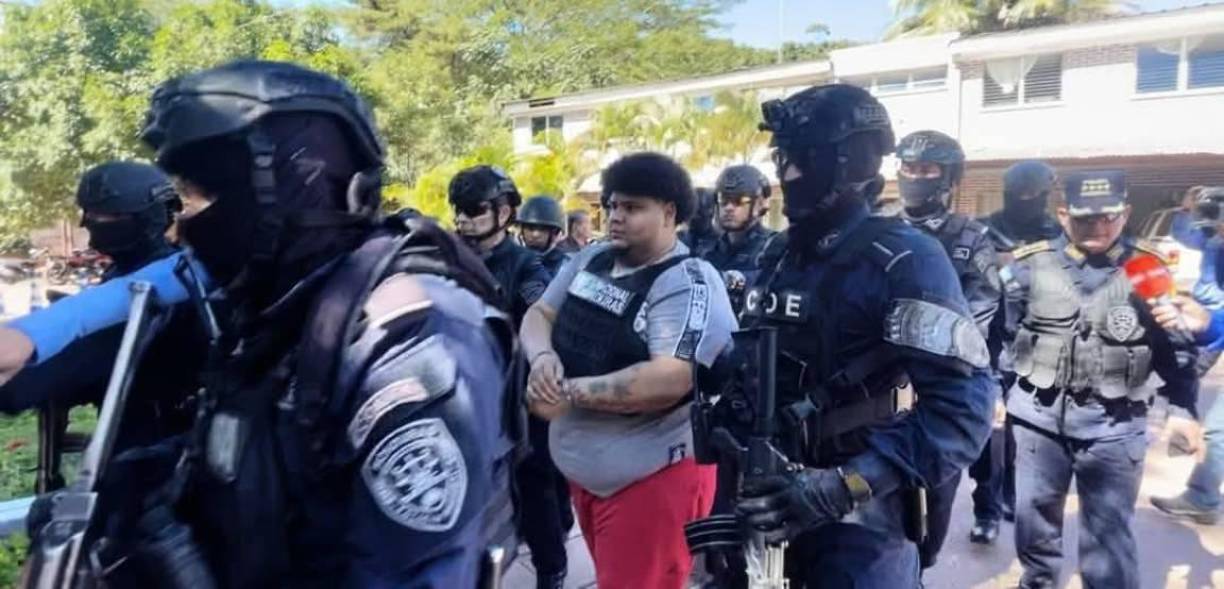 El Supremo hondureño ordenó también el arresto provisional de Elvis Adiel Trujillo, de 26 años, quien es reclamado por el tribunal de Massachusetts por “conspiración para conducir los asuntos de una empresa a través de un patrón de actividad de crimen organizado o conspiración de crimen organizado”.