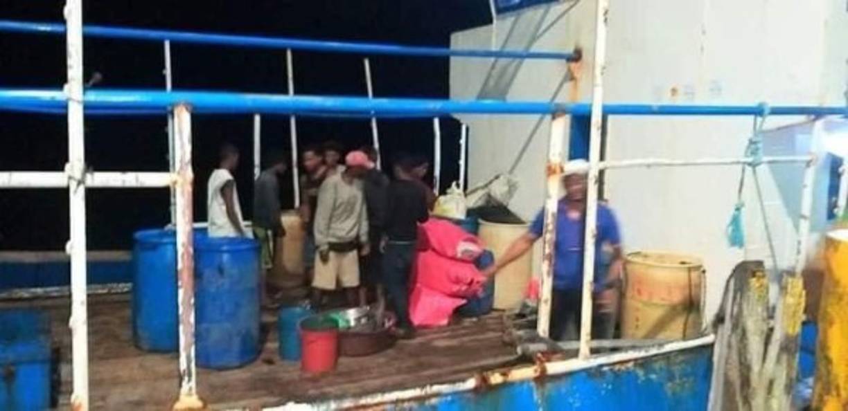 Según el patrón de trayectoria, el centro de Eta se aproximará a la costa nororiental de Nicaragua esta tarde y tocará tierra en algún punto entre la frontera con Honduras y Sandy Bay Sirpi en la madrugada del jueves con fuerza de huracán mayor (3, 4 o 5 en la escala Saffir-Simpson).