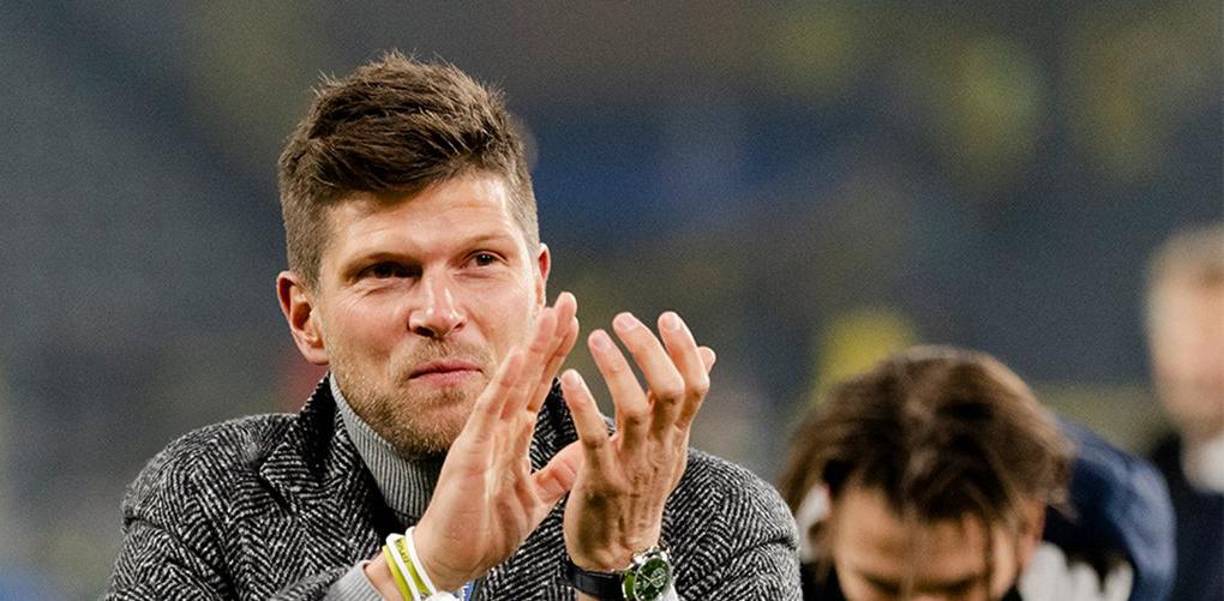El Ajax anunció la contratación del exfutbolista Klaas-Jan Huntelaar, de 38 años DE EDAD, como miembro del personal técnico del club hasta julio de 2024.