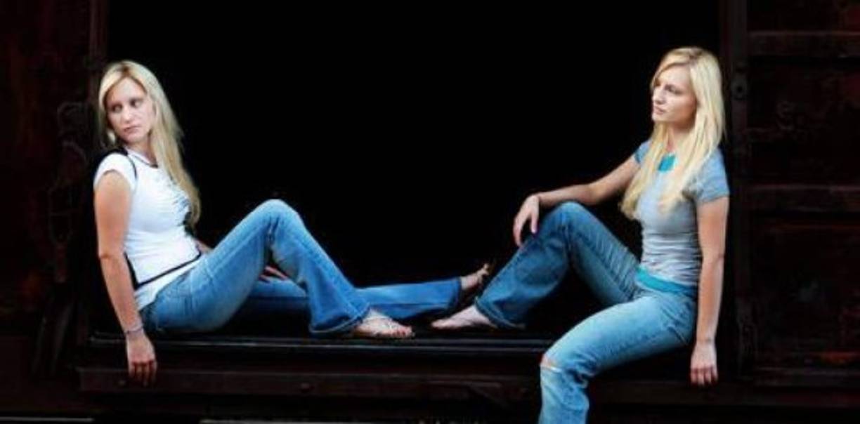Las hermanas coincidieron con los gemelos Salyers hasta el final de la convención, durante la fiesta de despedida. Tras regresar a sus hogares, los gemelos las contactaron por Facebook y luego hicieron un viaje desde Tennesse a Virginia para conocer a la familias de las gemelas.