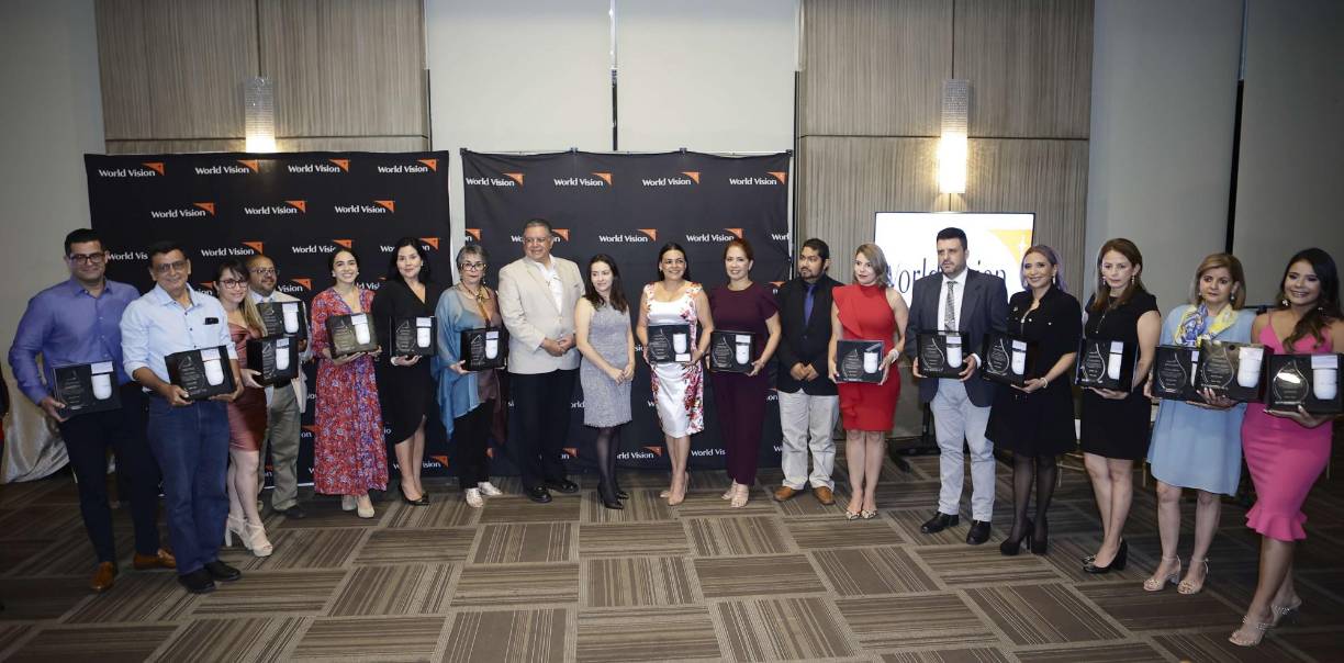 World Vision Honduras realizó el evento de Reconocimiento a Socios Estratégicos en un evento público, donde asistieron representantes de empresas privadas de la costa norte. 