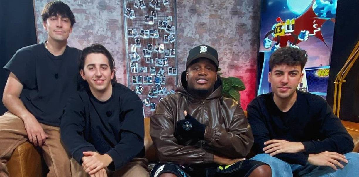 “Eché para atrás todo el proceso tras escuchar todo lo que iban a hacer y después de escuchar el testimonio de un amigo que perdió a otro amigo debido a algunas complicaciones”, señaló en el mismo programa, luego de confesar, que desea perder 30 libras más (13.60 kilos).