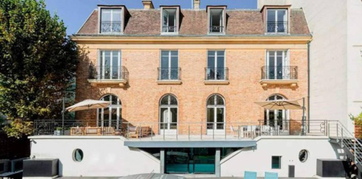 Esta es una de las mansiones que podría convertirse en el nuevo hogar de Messi y su familia. Se ubica en Neuilly-sur-Seine, en el departamento de Altos del Sena de la zona metropolitana de París. Foto Inmobiliaria Daniel Féau.