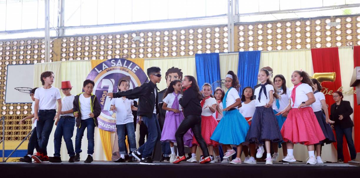 Alumnos de quinto dos.