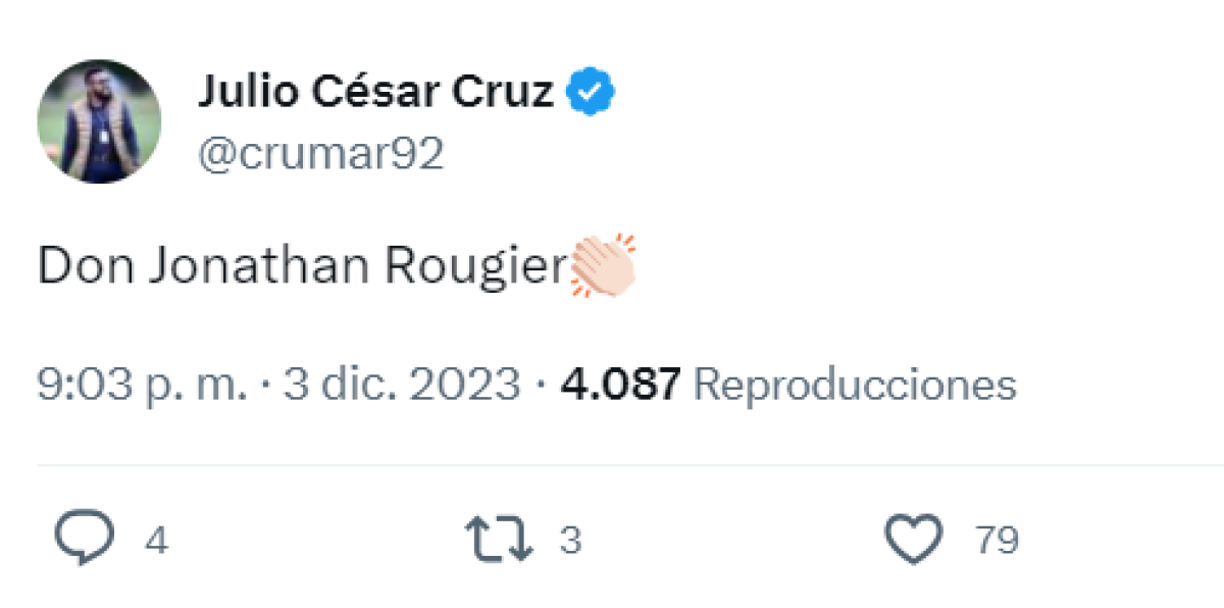 Julio Cruz, por otra parte, se rindió ante el portero Jonathan Rougier, quien fue pieza clave para el pase a semifinales de los azules.