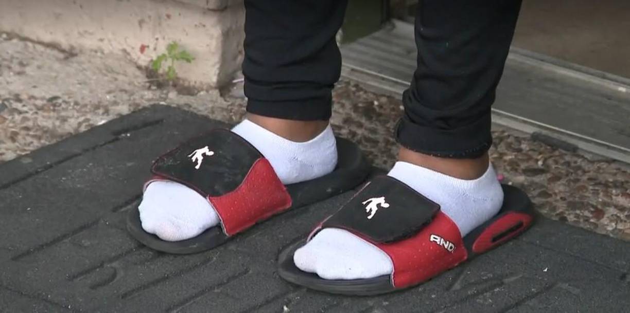 De acuerdo con las autoridades, la mujer hondureña dormía cuando Bashiru Kargbo ingresó a la vivienda ubicada en el este de la ciudad. El hombre se acercó a la cama y la empezó a tocar.