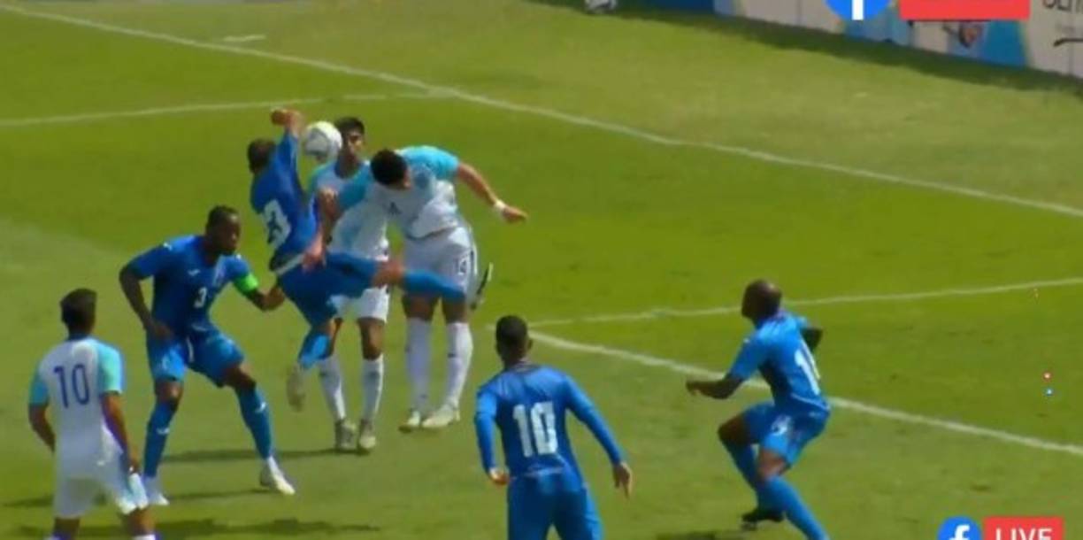 Ilce Barahona y su absurdo penal en el Guatemala vs Honduras.