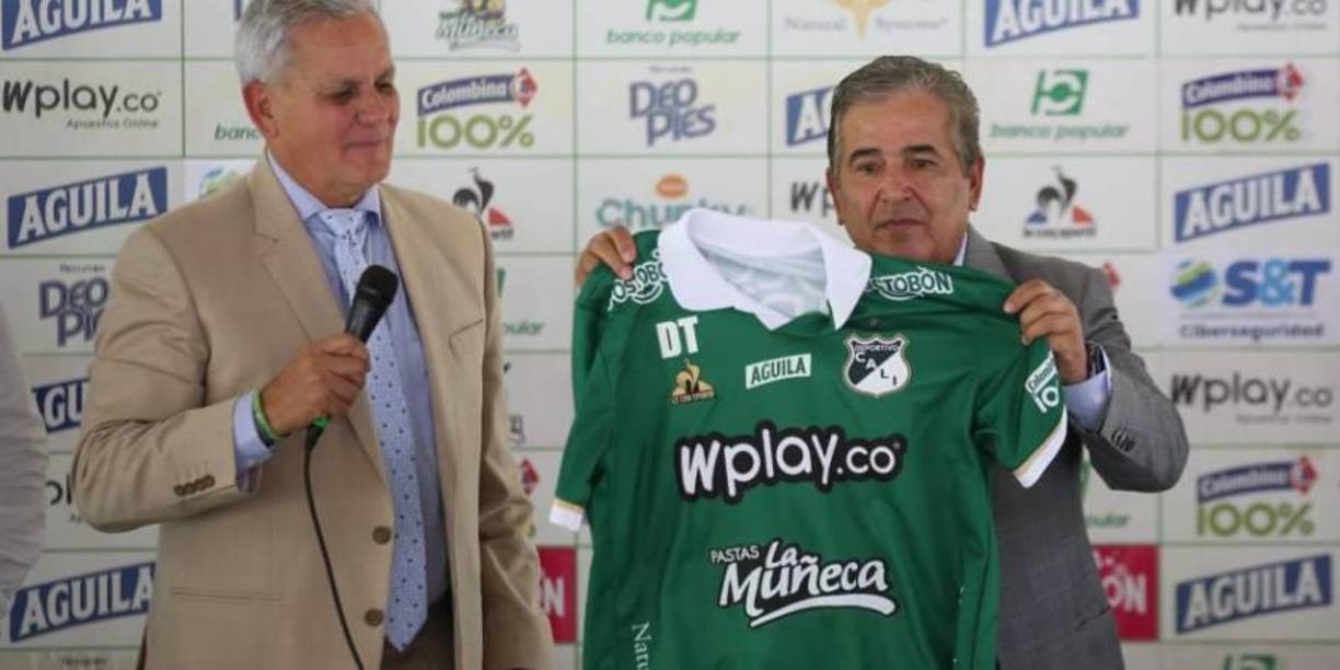 Posteriormente Pinto volvió a Colombia para dirigir al Deportivo Cali, con quienes tuvo 11 triunfos, 9 derrotas y 12 empates