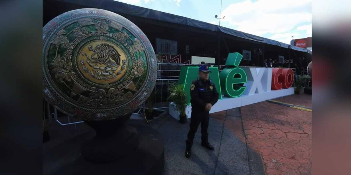 Catrachos presentes en el Azteca para apoyar a Honduras ante México