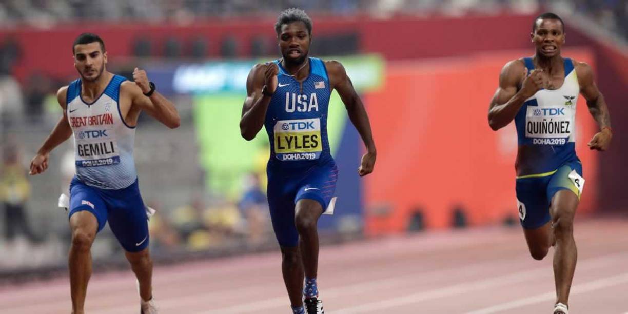 Entre los logros del deportista también están un segundo lugar el año 2019 en la liga diamante de Lausana, Suiza y ese mismo año ganó oro en los 200 metros en los Juegos Panamericanos de Lima. En 2018 fue tercero en la Copa Continental, realizada en Ostrava, República Checa.