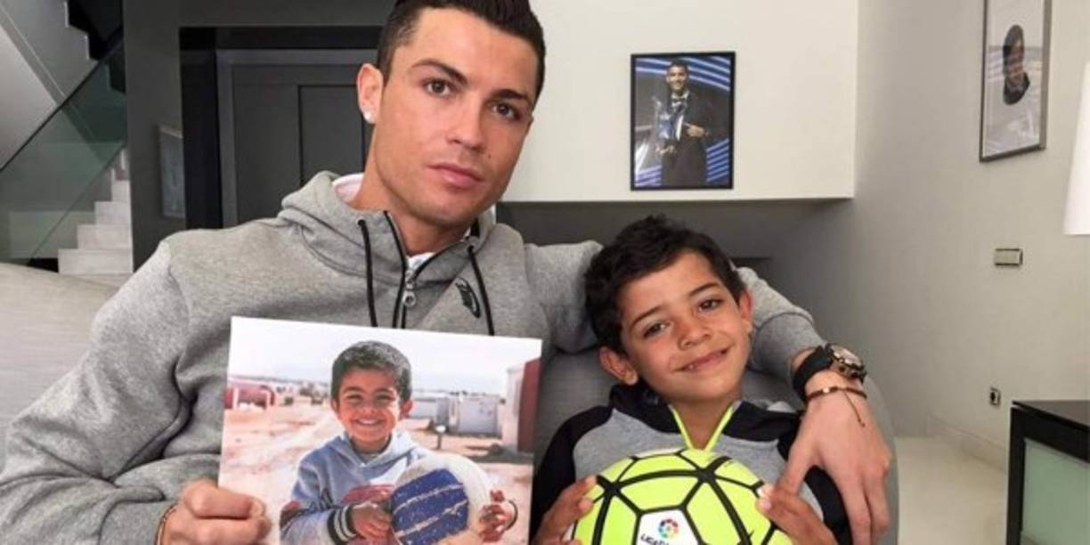 CrIstiano Júnior es el pequeño del crack luso, el chico es fan curiosamente de Messi.