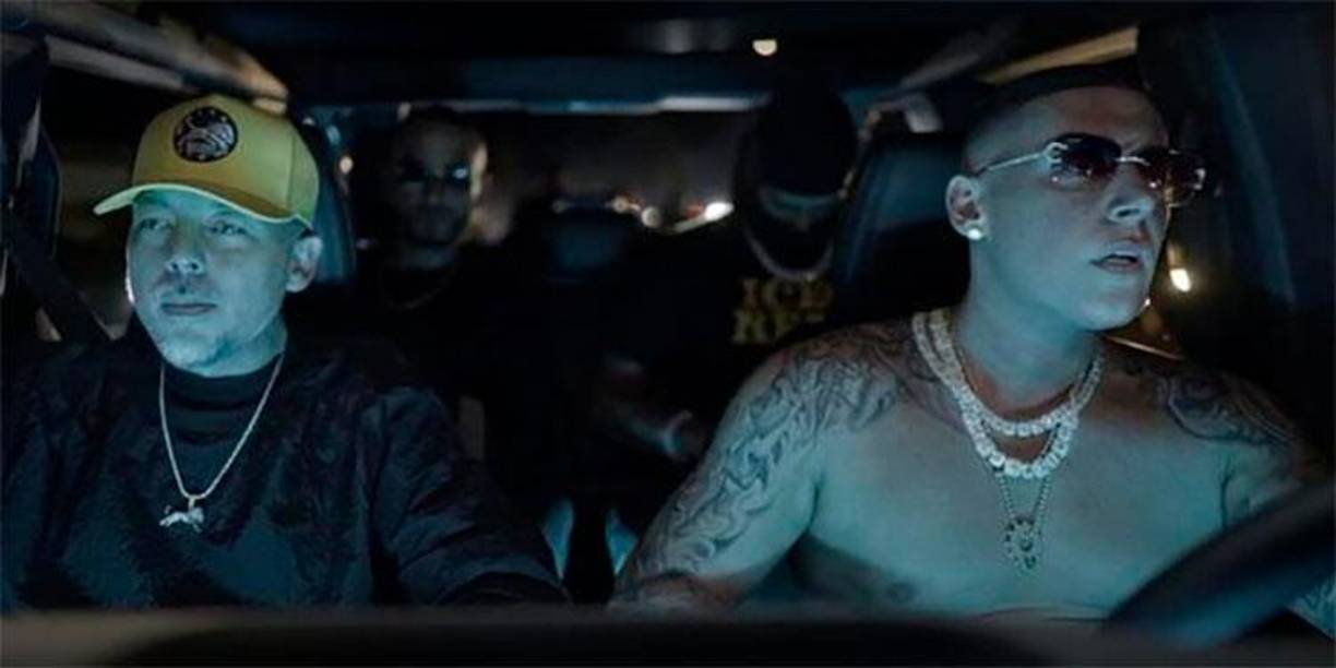 Algunas de las canciones de Cosculluela han superado los 100 millones de reproducciones y que lo han llegado a situar en el #1 en las listas de Billboard Latino.