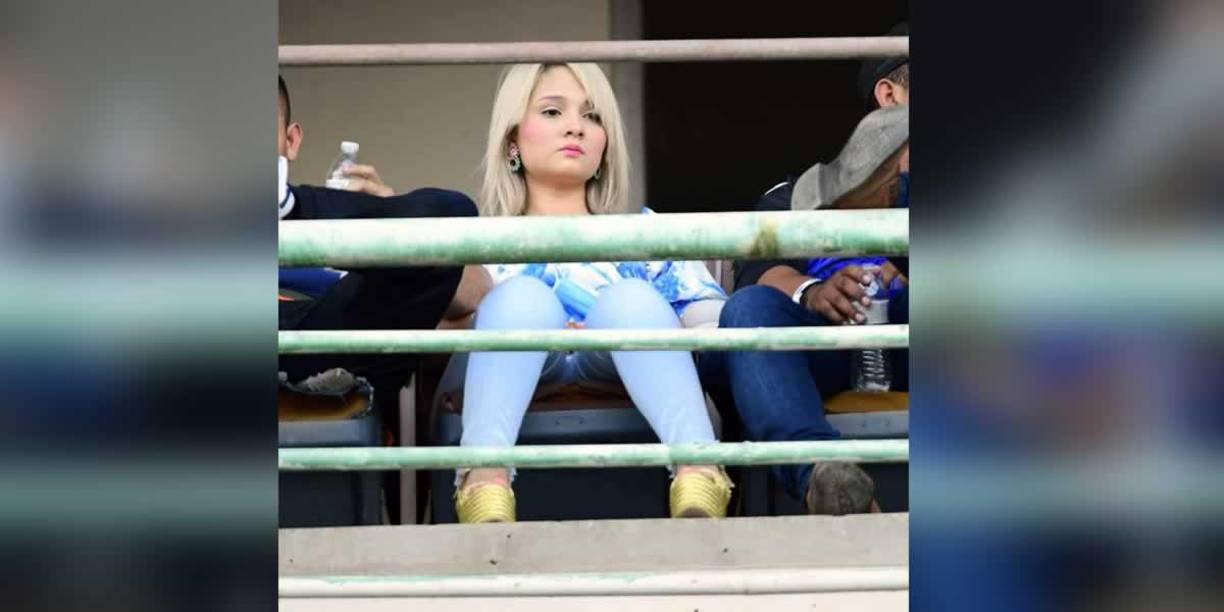 Las bellezas que cautivan en el partido Honduras-Jamaica en el Olímpico