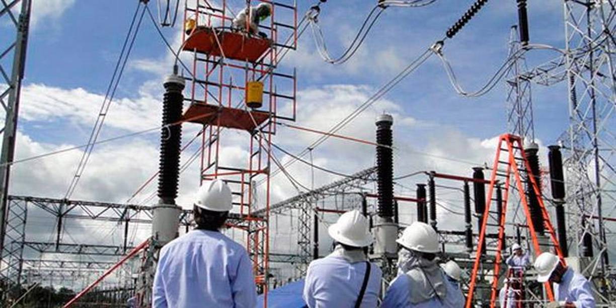 Luego están las pérdidas no técnicas, que se refieren al robo de energía y al déficit de medidores.