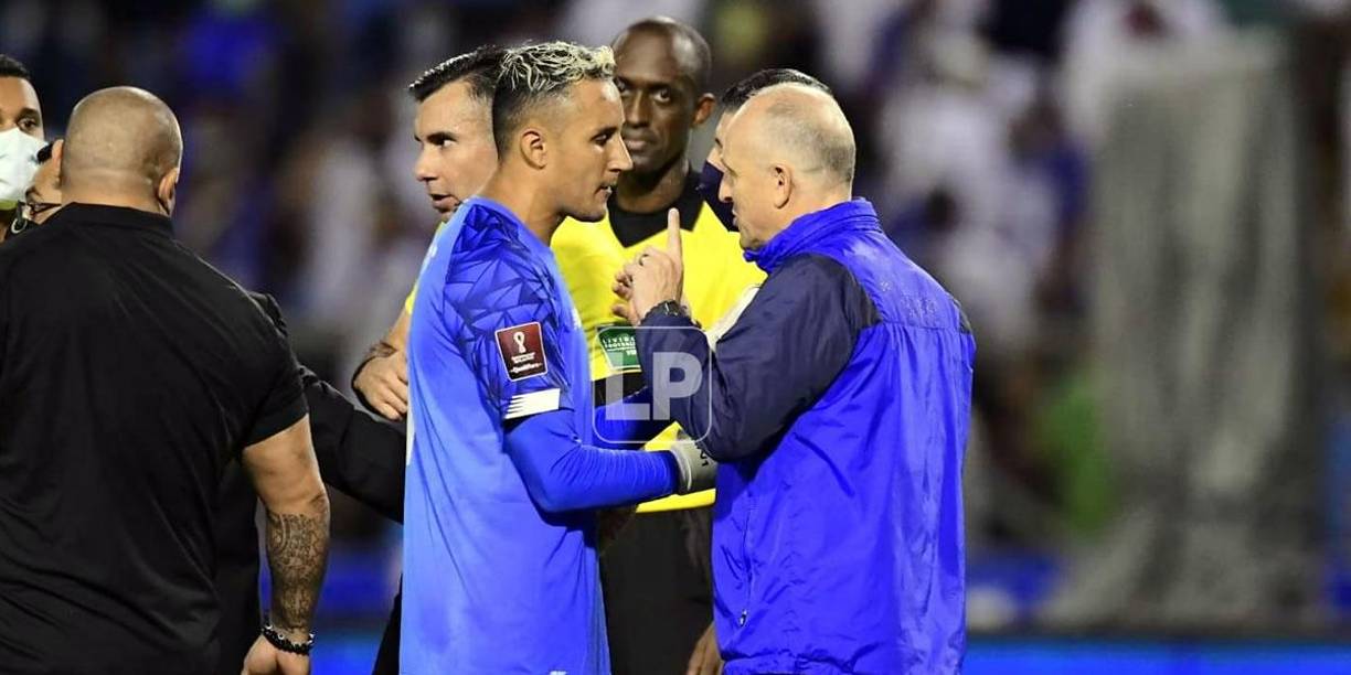 Al final del partido, Fabián Coito tuvo una charla con Keylor Navas.