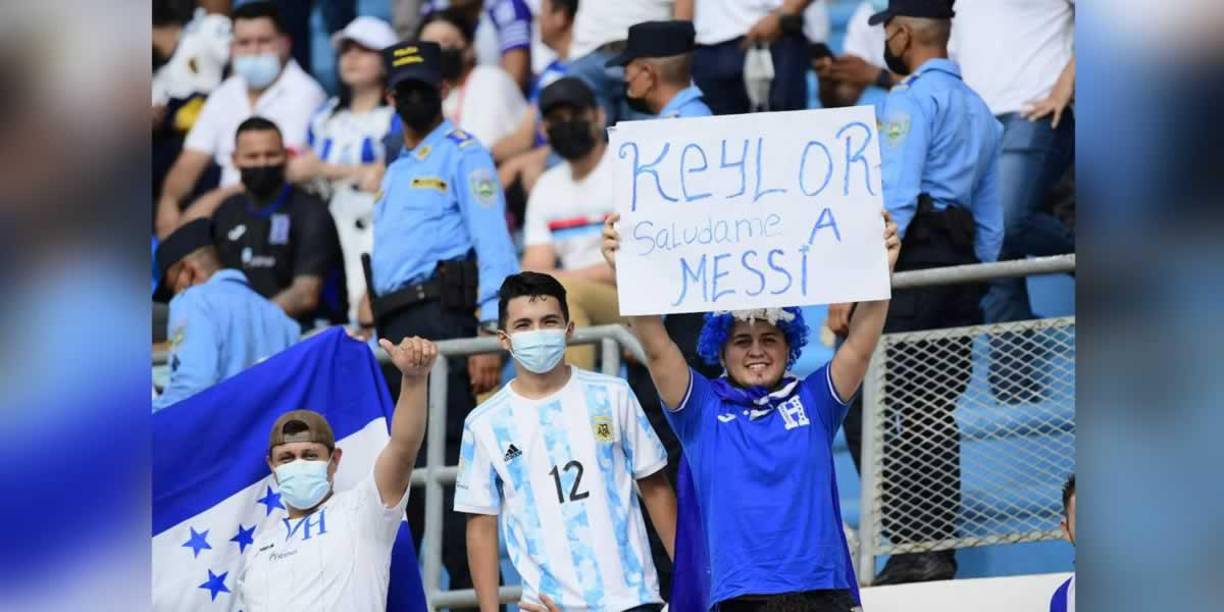 Las imágenes del ambientazo en el estadio Olímpico en el Honduras-Costa Rica