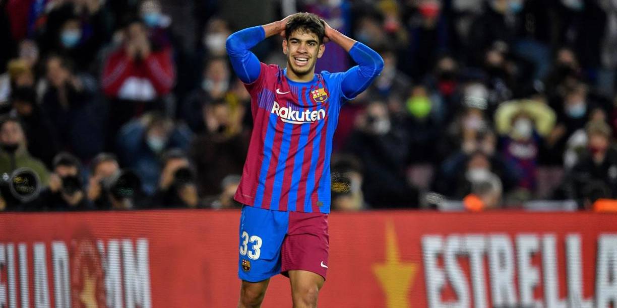 El joven marroquí de 19 años Abde Ezzalzouli también tuvo minutos en el debut de Xavi.