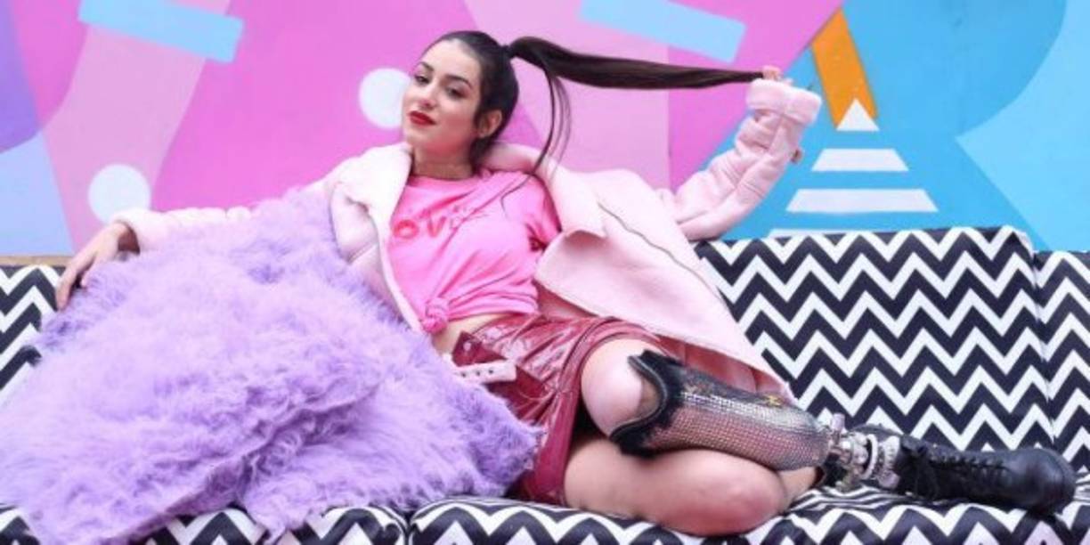 Al mostrarse al mundo como es lo que busca Chiara es derribar las barreras que han bloqueado a otras chicas a sobresalir en lo que les gusta.