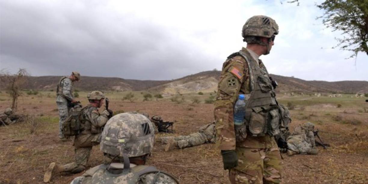 En septiembre de 2014, el presidente Barack Obama anunció su intención de 'degradar y en última instancia destruir' a Isis, comenzando una campaña aérea en Irak y Siria en la que contó con el apoyo de Canadá, Francia, Reino Unido y varios países árabes.