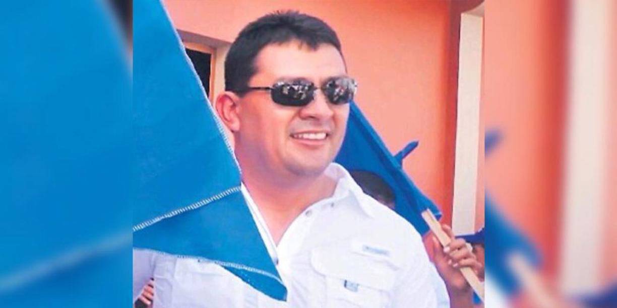 Tras entregarse voluntariamente a Estados Unidos, comenzó a cooperar con los fiscales y a desenredar toda una maraña que salpica a políticos y exdiputados en el cobro de sobornos.