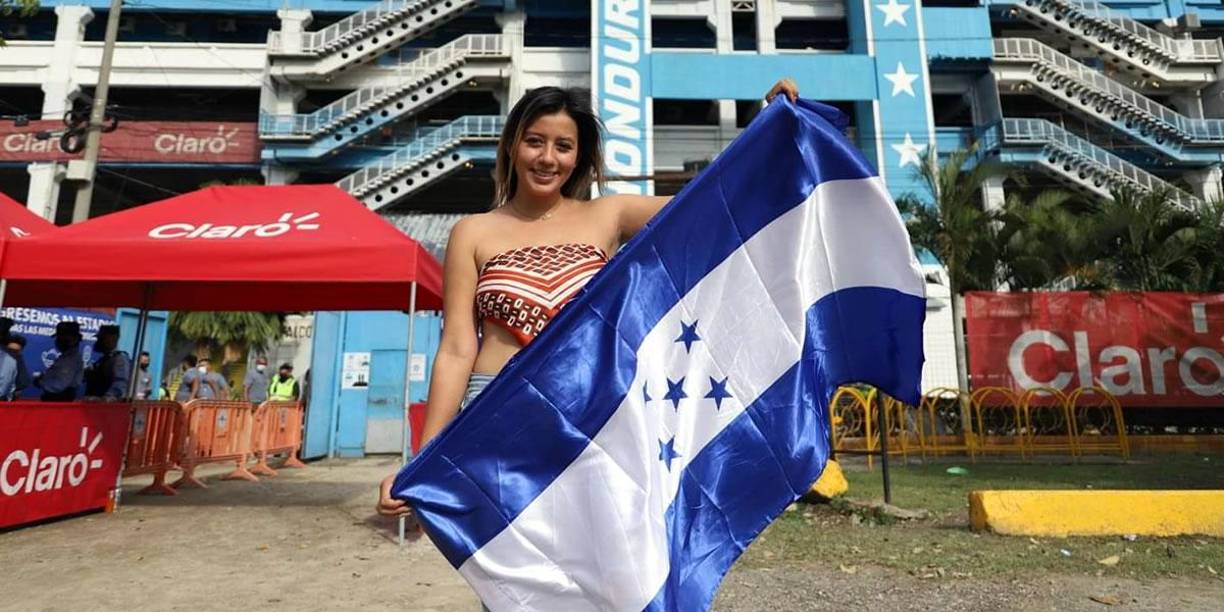 Las bellezas que adornaron el partido Honduras-Costa Rica en el Olímpico